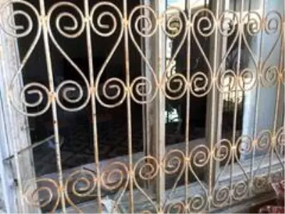 Boşanmak istediği kocası evi basıp boğazına bıçak dayadı! Talihsiz kadını çocukları kurtardı Boşanmak istediği kocası evi basıp boğazına bıçak dayadı! Talihsiz kadını çocukları kurtardı