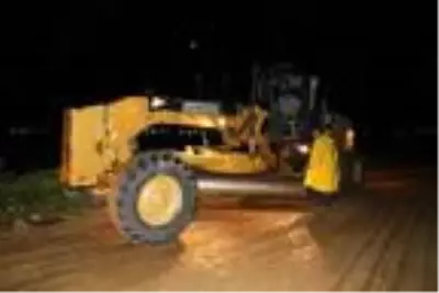 Alaşehir'de sağanak nedeniyle dereler taştı, yollar kapandı Alaşehir'de sağanak nedeniyle dereler taştı, yollar kapandı