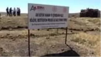 Anadolu'daki ilk Türk camisi Ebul Menuçehr'in çevresindeki kazı çalışması sürüyor Anadolu'daki ilk Türk camisi Ebul Menuçehr'in çevresindeki kazı çalışması sürüyor