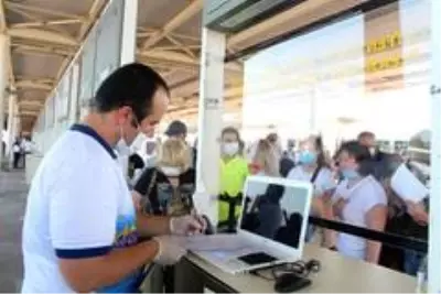 Antalya'ya Rus turist akını Antalya'ya Rus turist akını