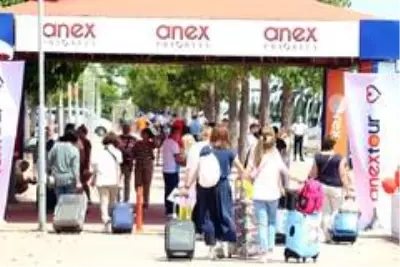 Antalya'ya Rus turist akını Antalya'ya Rus turist akını