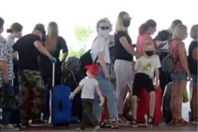 Antalya'ya Rus turist akını Antalya'ya Rus turist akını
