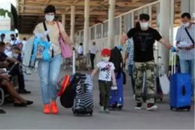 Antalya'ya Rus turist akını Antalya'ya Rus turist akını