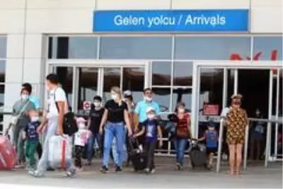 Antalya'ya Rus turist akını Antalya'ya Rus turist akını