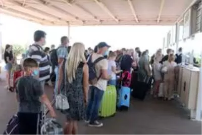 Antalya'ya Rus turist akını Antalya'ya Rus turist akını