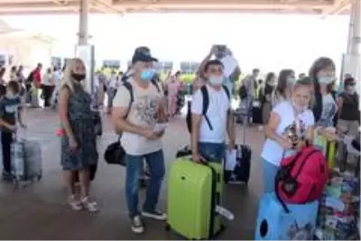 Antalya'ya Rus turist akını Antalya'ya Rus turist akını