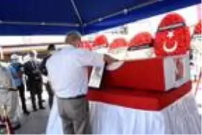 Antalya'ya şehit ateşi düştü (2) Antalya'ya şehit ateşi düştü (2)
