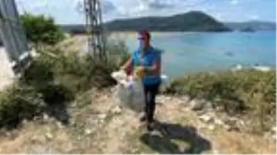 Bartın'ın Mugada sahilinde 'çöp' tepkisi Bartın'ın Mugada sahilinde 'çöp' tepkisi