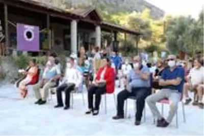 Başkan Hürriyet'ten Datça'da sanat festivaline katıldı Başkan Hürriyet'ten Datça'da sanat festivaline katıldı