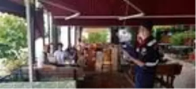 Bursa'da jandarma koronavirüs denetimlerini sıklaştırdı Bursa'da jandarma koronavirüs denetimlerini sıklaştırdı