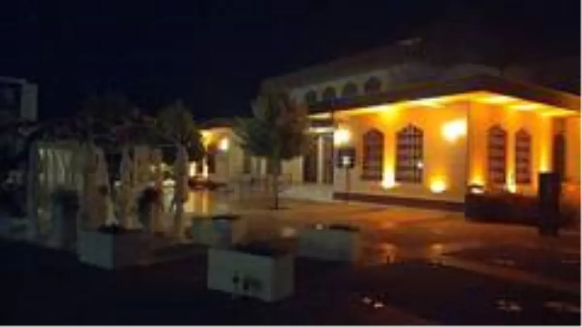 Cami avlusundaki düğünü jandarma sonlandırdı