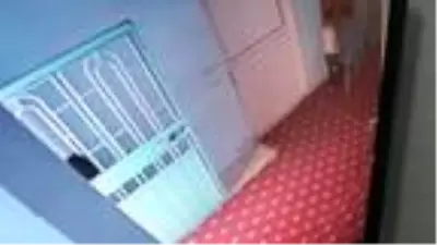 Camideki kitaplara zarar verip, ses sistemini bozdular (2) Camideki kitaplara zarar verip, ses sistemini bozdular (2)
