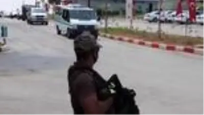 Evinde ölü bulunan özel harekat polisi toprağa verildi Evinde ölü bulunan özel harekat polisi toprağa verildi