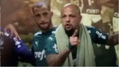 Galatasaray'ın eski yıldızı Felipe Melo'nun final öncesinde yaptığı motivasyon konuşması gündeme damga vurdu Galatasaray'ın eski yıldızı Felipe Melo'nun final öncesinde yaptığı motivasyon konuşması gündeme damga vurdu