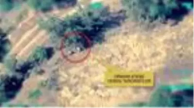 Irak'ın kuzeyinde orman yakan PKK'lı teröristler etkisiz hale getirildi Irak'ın kuzeyinde orman yakan PKK'lı teröristler etkisiz hale getirildi