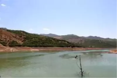 Kayıp Gülistan'ı arama çalışmaları sürüyor Kayıp Gülistan'ı arama çalışmaları sürüyor