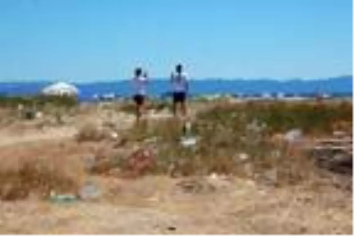 Keşan'da başkandan sahillerdeki çöp tepkisi: Keşke güzel hatıralar bıraksaydınız