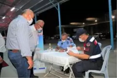 Korona virüse karşı denetimler aralıksız devam ediyor Korona virüse karşı denetimler aralıksız devam ediyor