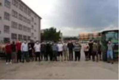 Kozan'da köylüler traktörlerle ilçeyi dezenfekte etti Kozan'da köylüler traktörlerle ilçeyi dezenfekte etti
