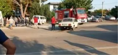 Minibüs ile otomobil çarpıştı. 1 ölü Minibüs ile otomobil çarpıştı. 1 ölü