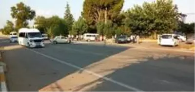 Minibüs ile otomobil çarpıştı. 1 ölü Minibüs ile otomobil çarpıştı. 1 ölü