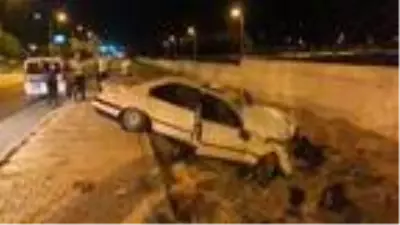 Niğde'de otomobil takla attı: 2 yaralı Niğde'de otomobil takla attı: 2 yaralı