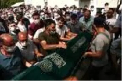 Otobüs kazasında hayatını kaybeden Erdem Okçu son yolculuğuna uğurlandı Otobüs kazasında hayatını kaybeden Erdem Okçu son yolculuğuna uğurlandı