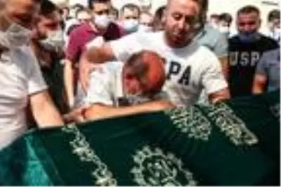 Otobüs kazasında hayatını kaybeden Erdem Okçu son yolculuğuna uğurlandı Otobüs kazasında hayatını kaybeden Erdem Okçu son yolculuğuna uğurlandı