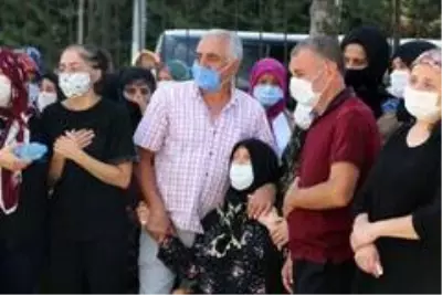 Son Dakika | Otobüs kazasında hayatını kaybeden Erdem Okçu, son yolculuğuna uğurlandı Son Dakika | Otobüs kazasında hayatını kaybeden Erdem Okçu, son yolculuğuna uğurlandı