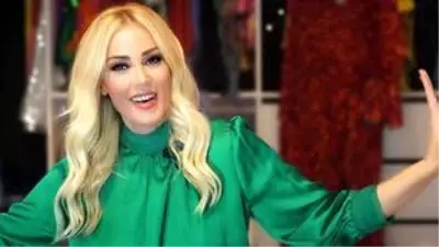 Ünlü şarkıcı Petek Dinçöz ikinci kez anne oluyor Ünlü şarkıcı Petek Dinçöz ikinci kez anne oluyor