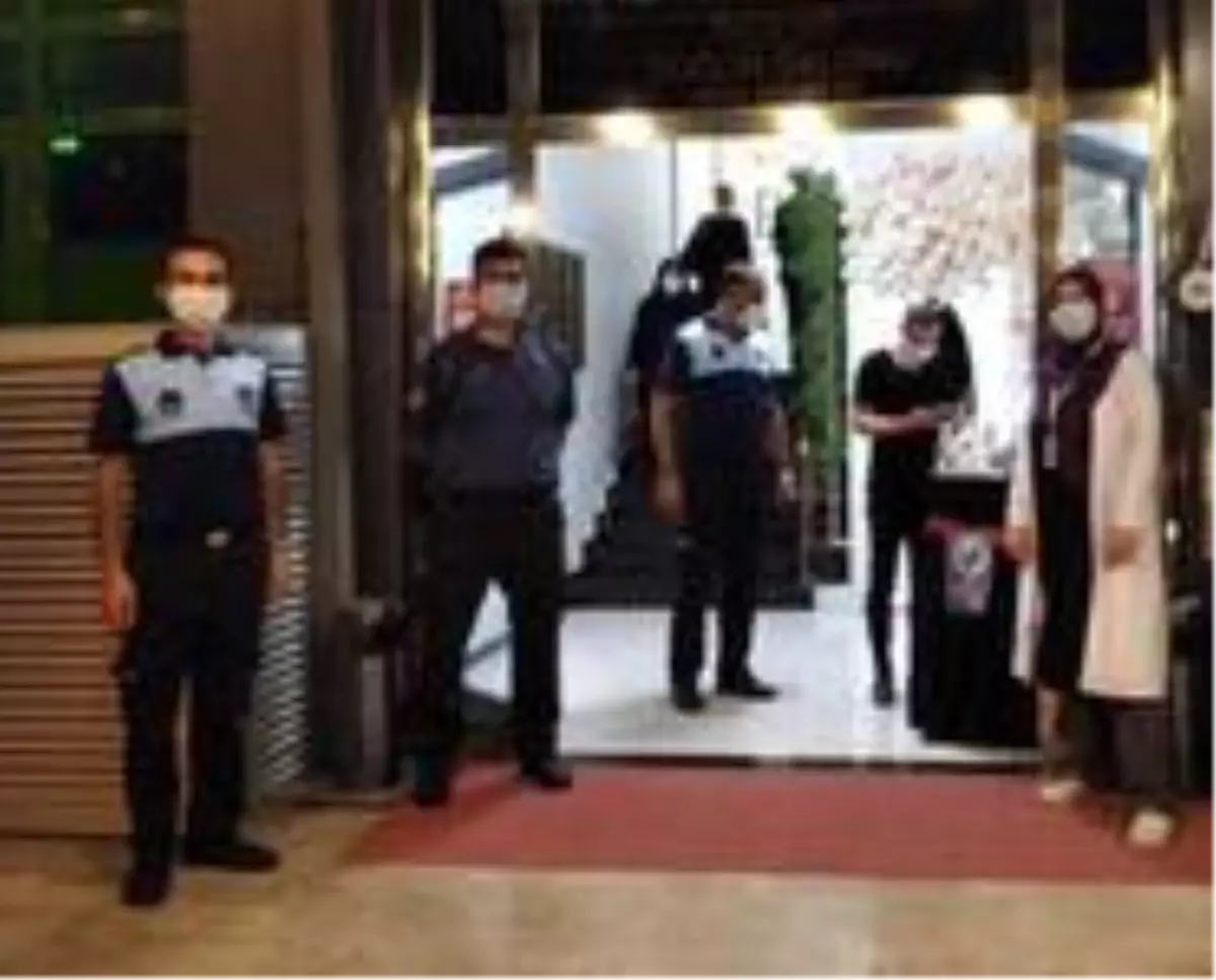 Serdivan'da salonlara korona virüs denetimi