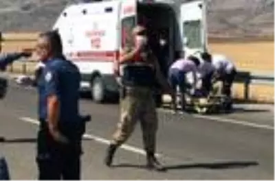 Polis memuru, trafikte tartıştığı uzman çavuş ve kardeşini tabancayla vurdu Polis memuru, trafikte tartıştığı uzman çavuş ve kardeşini tabancayla vurdu