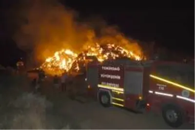 Tekirdağ'da kundaklama iddiası: 6 bin balya saman alev alev yandı Tekirdağ'da kundaklama iddiası: 6 bin balya saman alev alev yandı