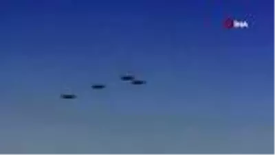Türk F-16'ları Azerbaycan'a ait savaş uçakları ile Azerbaycan semalarında Türk F-16'ları Azerbaycan'a ait savaş uçakları ile Azerbaycan semalarında