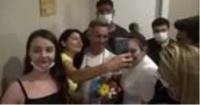 Ünlü aktör Aamir Khan, yeni filminin çekimleri için Türkiye'ye geldi, hayranları kaldığı otele akın etti Ünlü aktör Aamir Khan, yeni filminin çekimleri için Türkiye'ye geldi, hayranları kaldığı otele akın etti