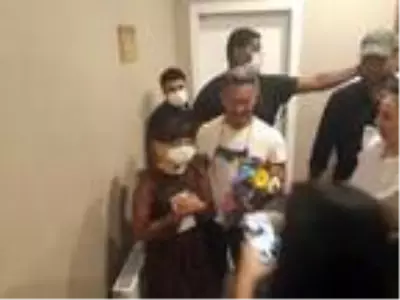 Ünlü aktör Aamir Khan, yeni filminin çekimleri için Türkiye'ye geldi, hayranları kaldığı otele akın etti Ünlü aktör Aamir Khan, yeni filminin çekimleri için Türkiye'ye geldi, hayranları kaldığı otele akın etti