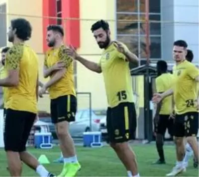 Yeni Malatyaspor'un teknik direktör adayları Aykut Kocaman, Hamza Hamzaoğlu ve Tayfun Korkut oldu Yeni Malatyaspor'un teknik direktör adayları Aykut Kocaman, Hamza Hamzaoğlu ve Tayfun Korkut oldu