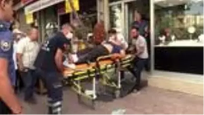 Son dakika güncel: Adana'da 2 şüpheli kuyumcuyu yaralayıp altınlarla kaçtı Son dakika güncel: Adana'da 2 şüpheli kuyumcuyu yaralayıp altınlarla kaçtı