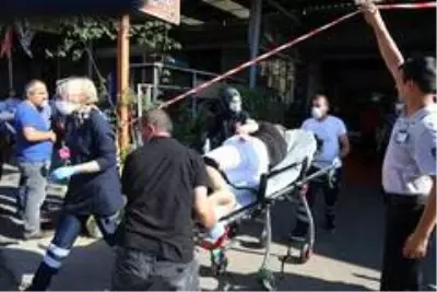 Tabanca ile alacaklısını kovalayan şahıs, yanlışlıkla 3 kişiyi vurdu Tabanca ile alacaklısını kovalayan şahıs, yanlışlıkla 3 kişiyi vurdu