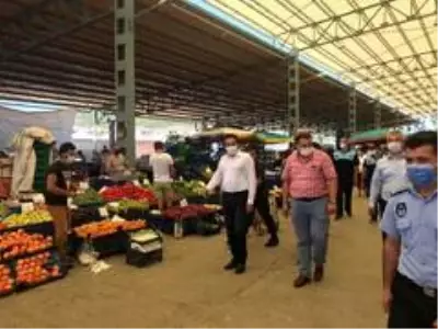 Ayvalık'ta Kovit 19 'a karşı denetimler sürüyor Ayvalık'ta Kovit 19 'a karşı denetimler sürüyor