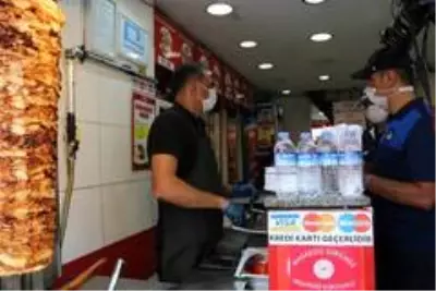 Bahçelievler'de lokanta ve iş yerlerine korona virüs denetimi Bahçelievler'de lokanta ve iş yerlerine korona virüs denetimi