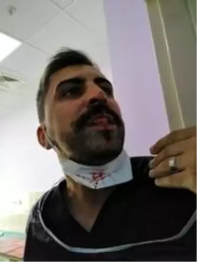 Bakan Koca'dan Ağrı'da saldırıya uğrayan sağlık çalışanına destek Bakan Koca'dan Ağrı'da saldırıya uğrayan sağlık çalışanına destek