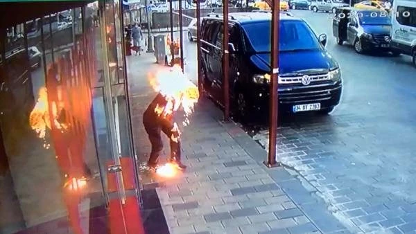 İstanbul'un göbeğinde kan donduran olay! Kavga ettiği kardeşini yaktı