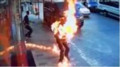 İstanbul'un göbeğinde kan donduran olay! Kavga ettiği kardeşini yaktı İstanbul'un göbeğinde kan donduran olay! Kavga ettiği kardeşini yaktı