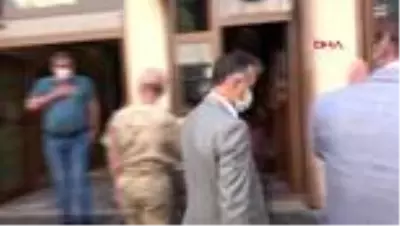 Bitlis Valisi Çağatay, maske denetimine katıldı Bitlis Valisi Çağatay, maske denetimine katıldı