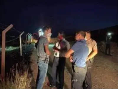 Son Dakika: Eğlencede atılan havai fişek yangına sebep oldu Son Dakika: Eğlencede atılan havai fişek yangına sebep oldu