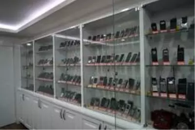 Elazığ'daki telefon koleksiyonu görenleri hayrete düşürüyor Elazığ'daki telefon koleksiyonu görenleri hayrete düşürüyor