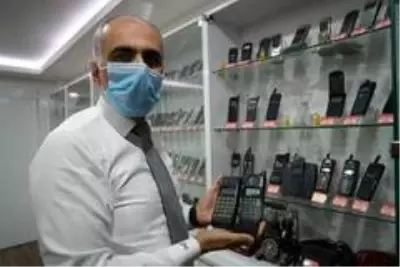 Elazığ'daki telefon koleksiyonu görenleri hayrete düşürüyor Elazığ'daki telefon koleksiyonu görenleri hayrete düşürüyor