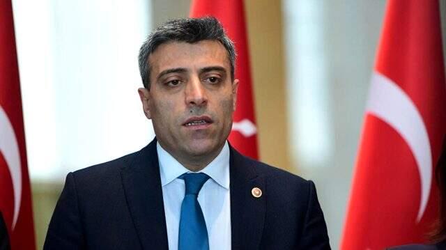 Eski CHP'li Öztürk Yılmaz, kurduğu partinin genel başkanı seçildi Eski CHP'li Öztürk Yılmaz, kurduğu partinin genel başkanı seçildi