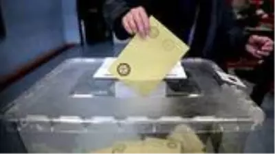 Eski CHP'li Öztürk Yılmaz, kurduğu partinin genel başkanı seçildi Eski CHP'li Öztürk Yılmaz, kurduğu partinin genel başkanı seçildi